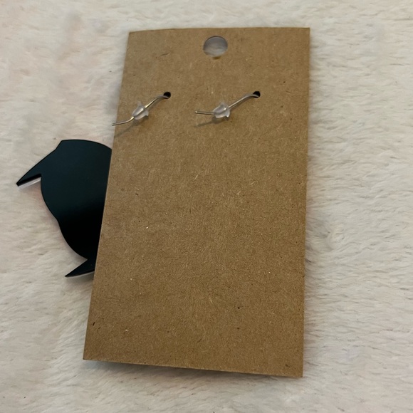 Vampire mouth earrings - Picture 2 of 3